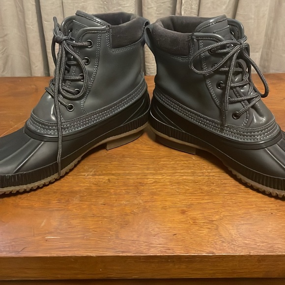 Tommy Hilfiger Men’s Duck Boots - Picture 8 of 8